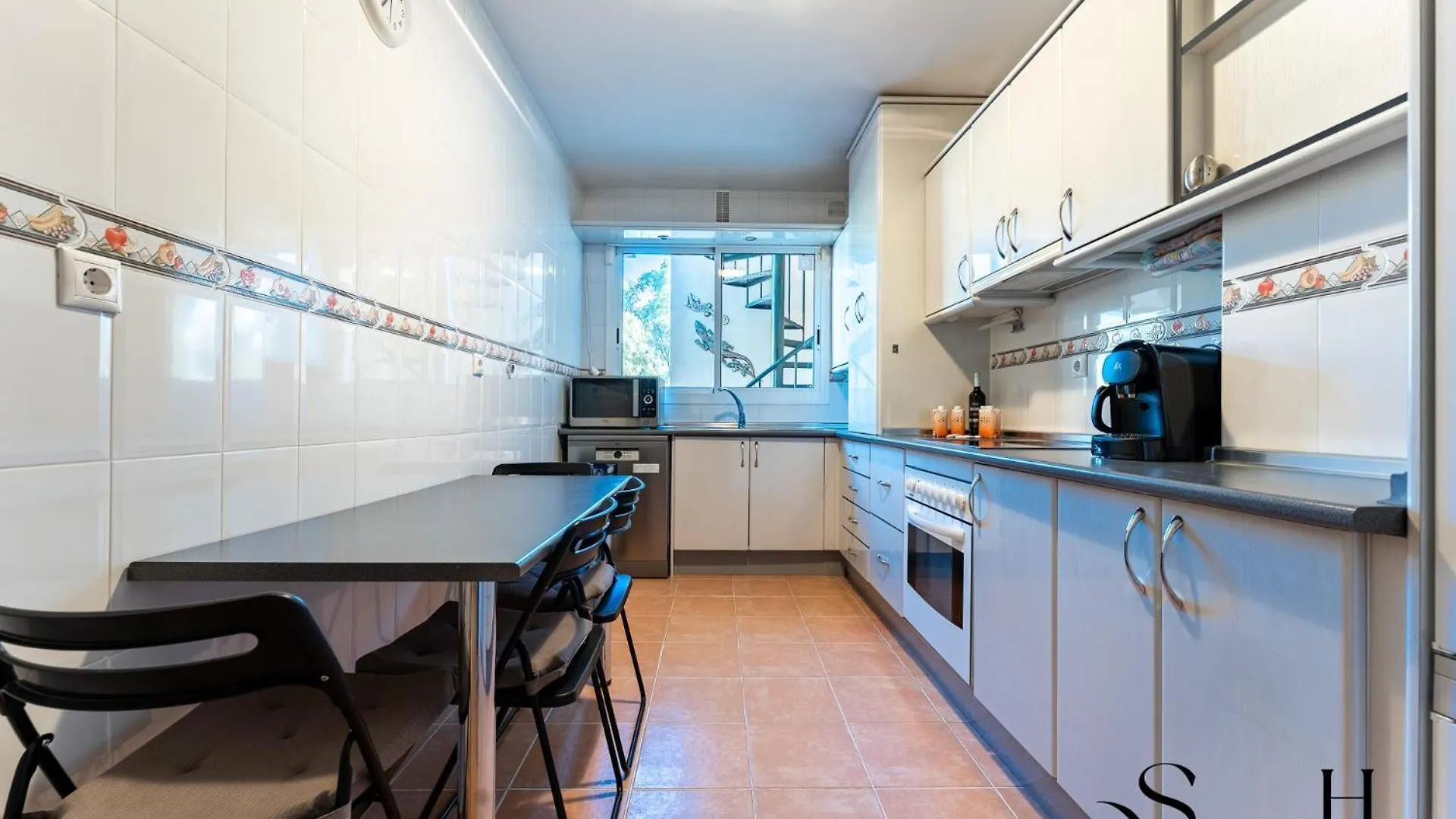 Mountain Views, Pool & Rooftop, Cozy 2Br For 6 Fuengirola Spain