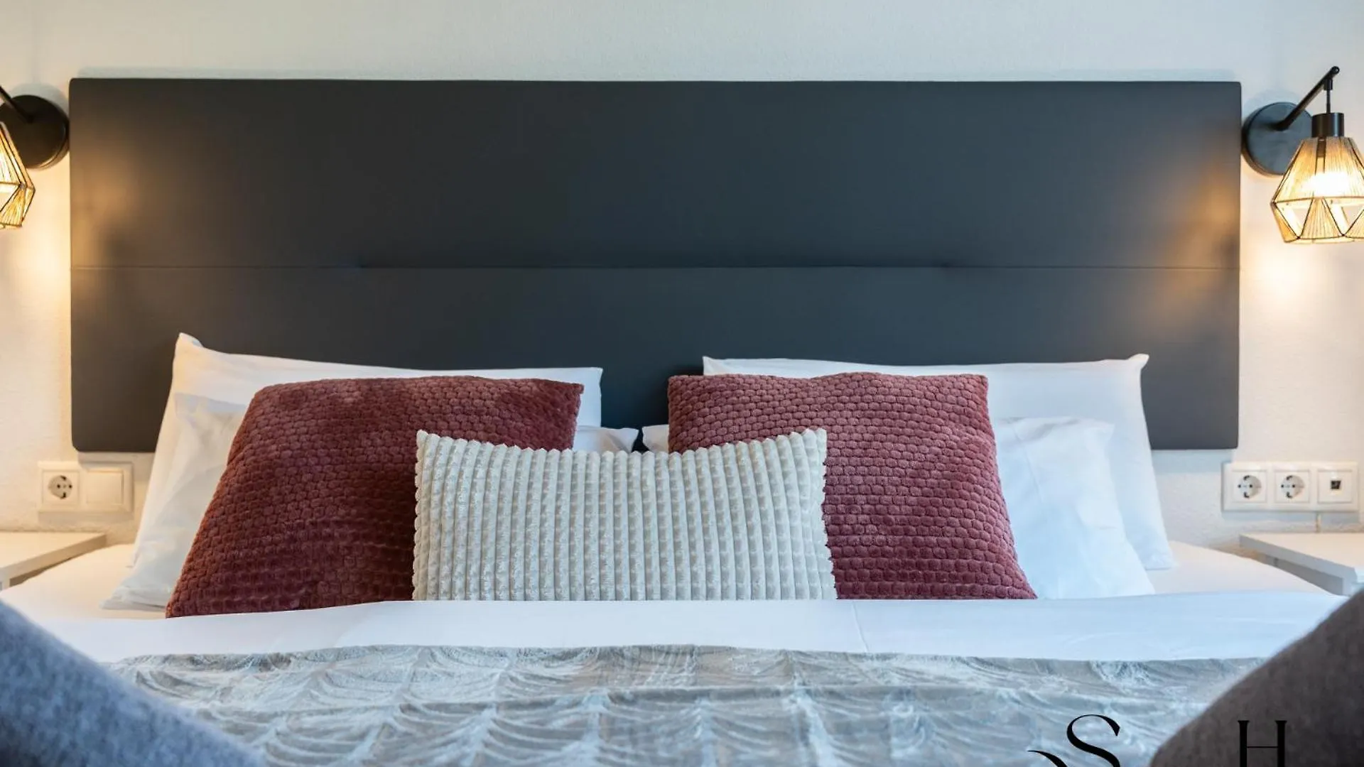 Mountain Views, Pool & Rooftop, Cozy 2Br For 6 Fuengirola